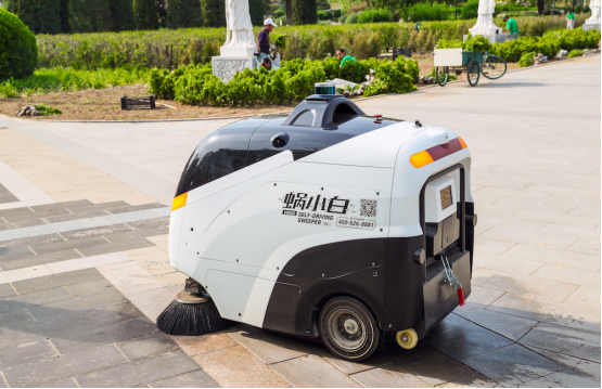 道路清掃垃圾車的無(wú)風(fēng)扇合肥工控機(jī)